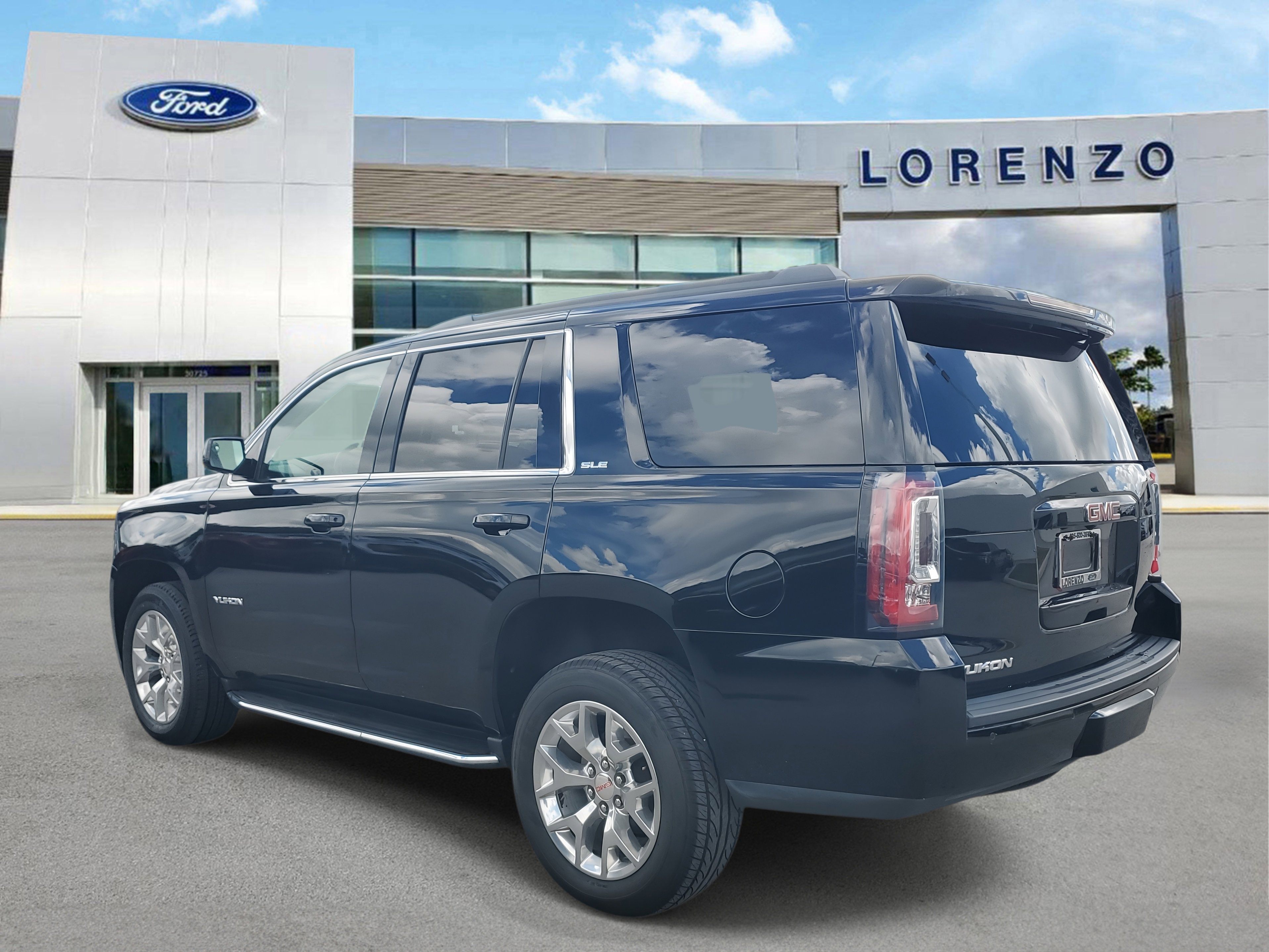 Used 2020 GMC Yukon SLE w/ SLE Value Package image 7