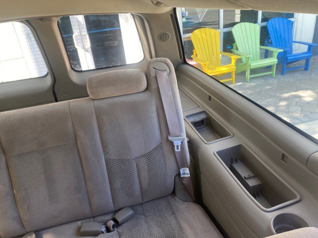 Used 2003 Chevrolet Suburban LS image 83