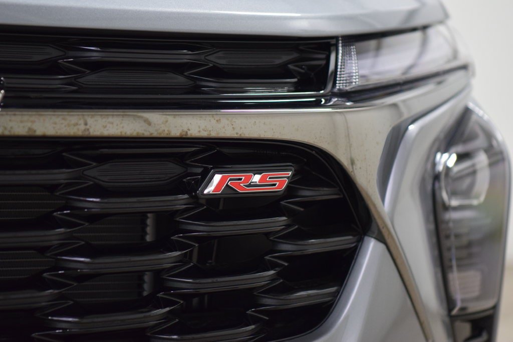 New 2026 Chevrolet Trax RS w/ Sunroof Package FWD image 16