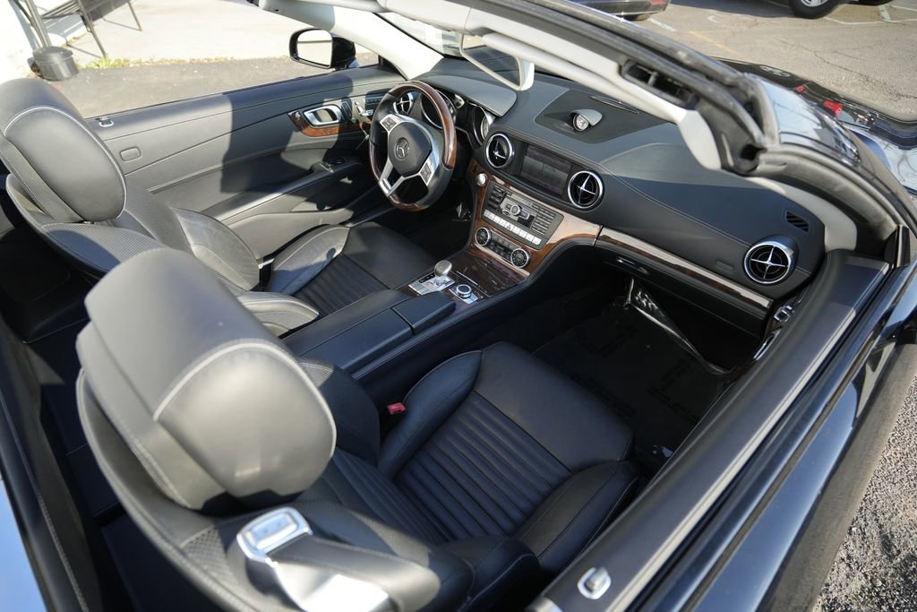 Used 2014 Mercedes-Benz SL 550 image 18
