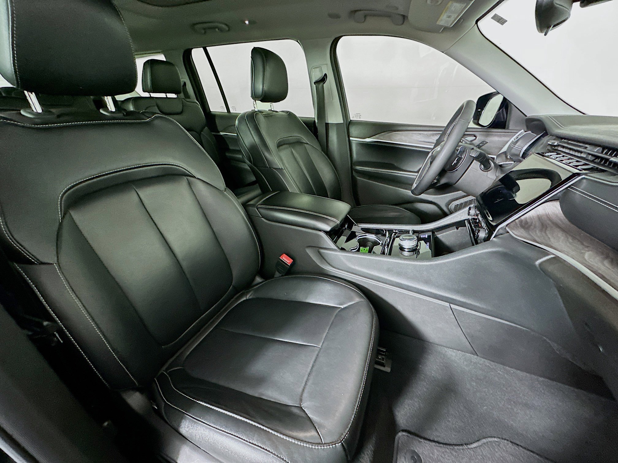 Used 2023 Jeep Grand Cherokee L Limited image 34