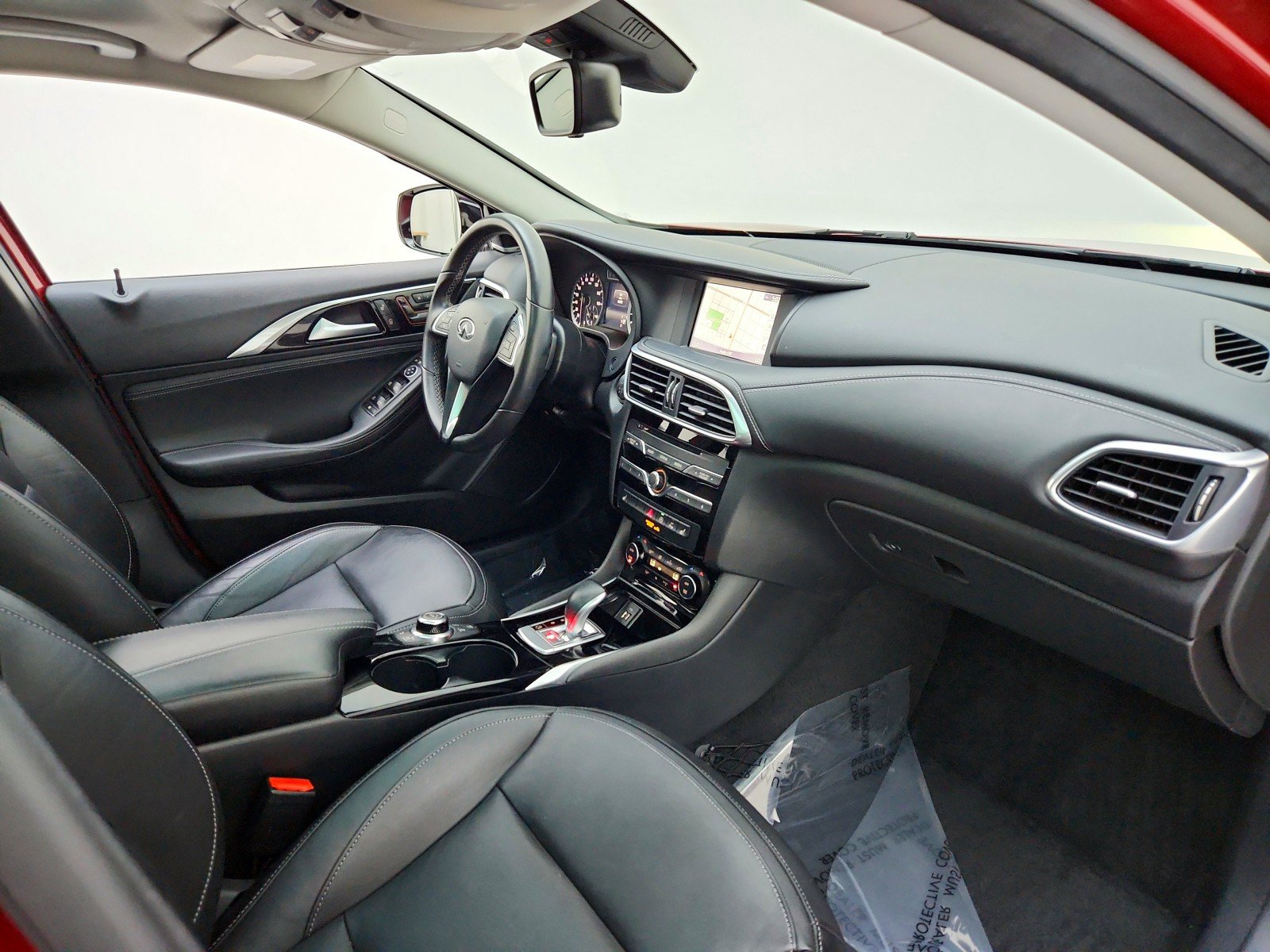 Used 2019 INFINITI QX30 w/ Cargo Package FWD image 29