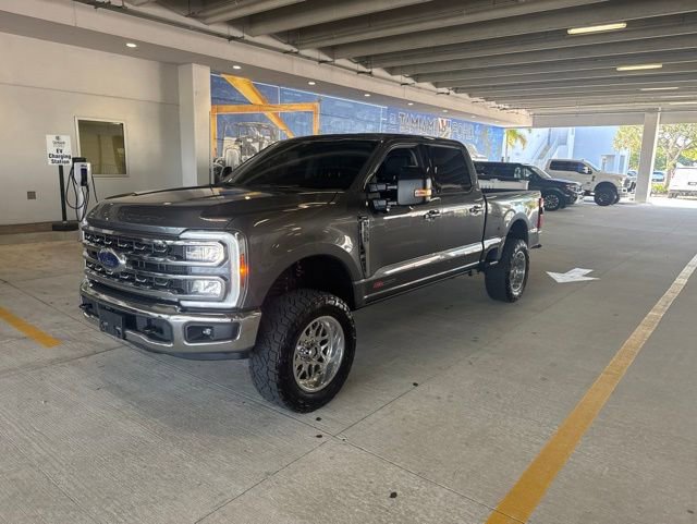 Used 2026 Ford F350 Lariat AWD/4WD image 1