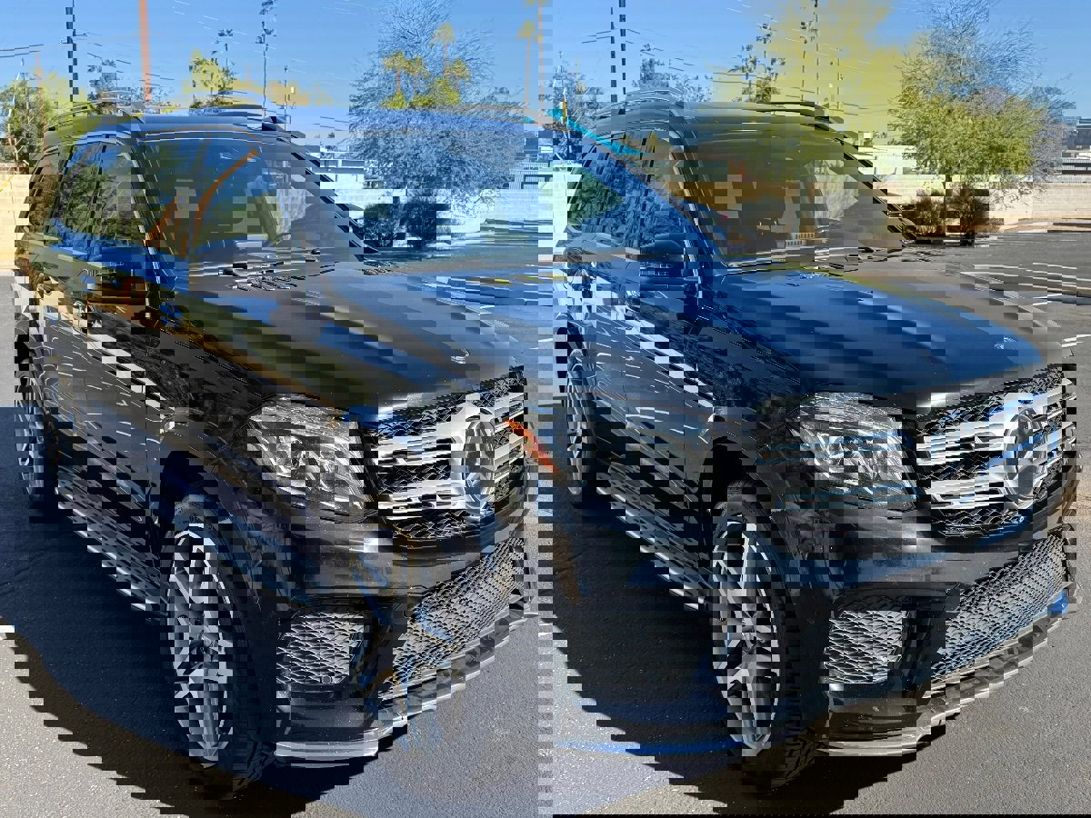 Used 2017 Mercedes-Benz GLS 550 4MATIC image 4