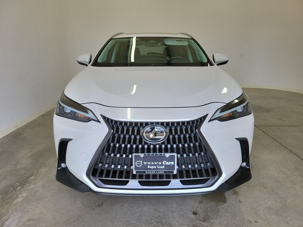 Used 2024 Lexus NX 250 FWD image 2