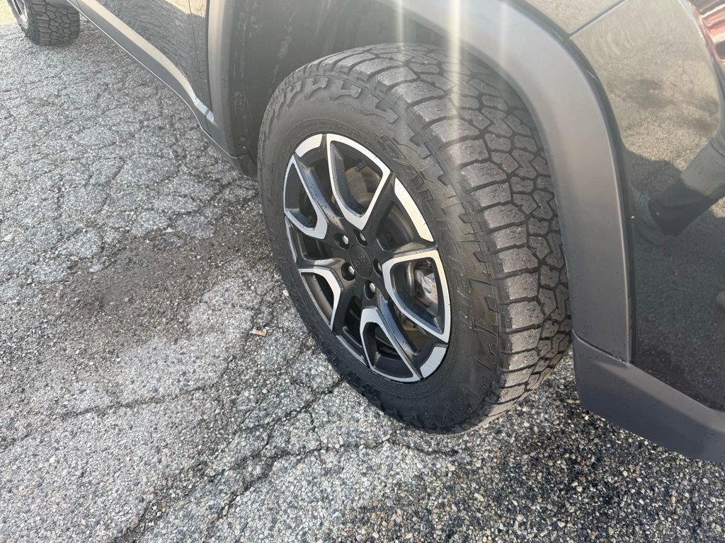 Used 2024 Jeep Compass Trailhawk AWD/4WD image 15