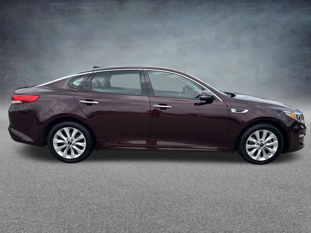 Used 2016 Kia Optima EX w/ Premium Package FWD image 4