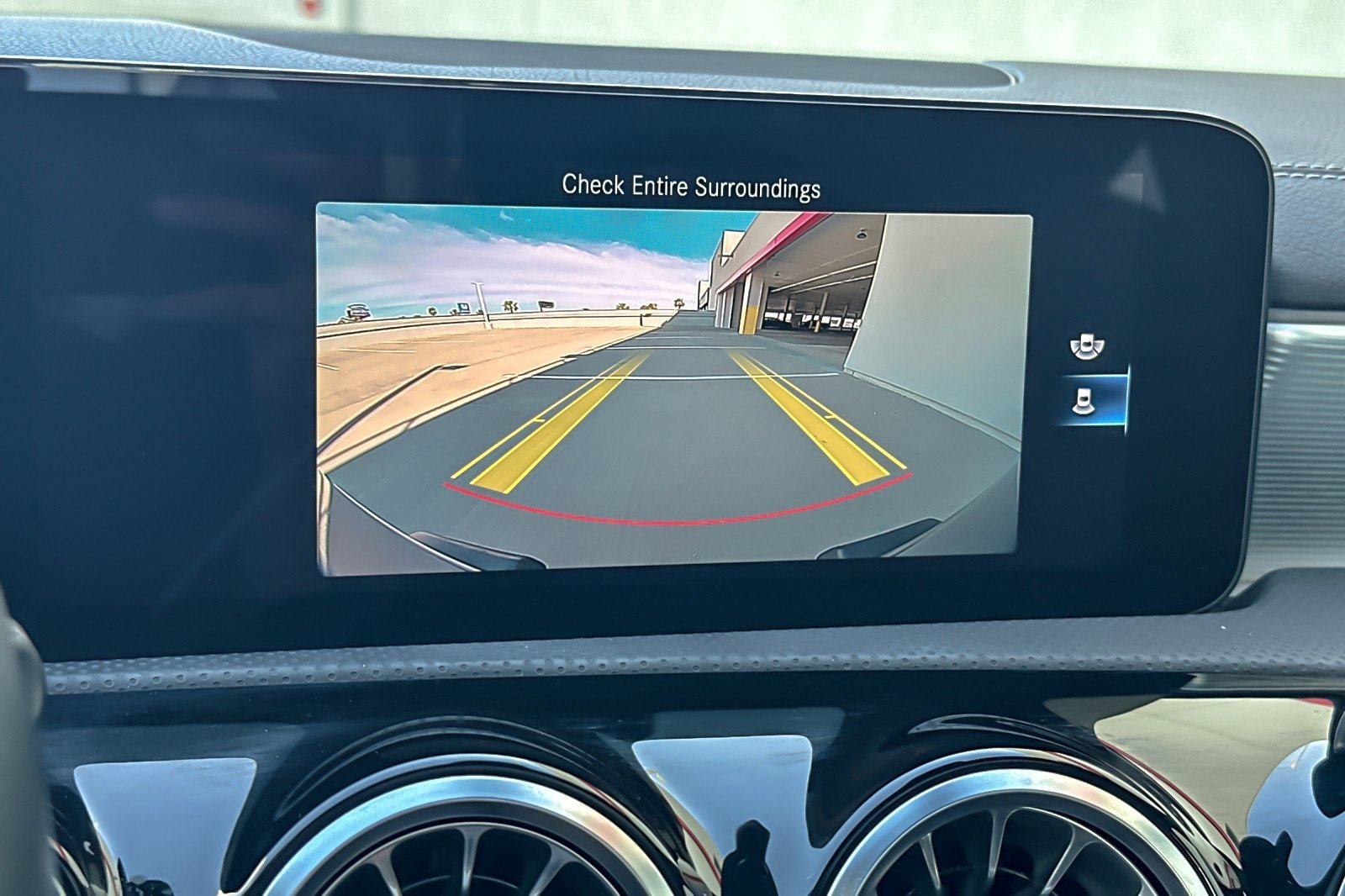 Used 2023 Mercedes-Benz CLA 250 w/ Premium Package image 17