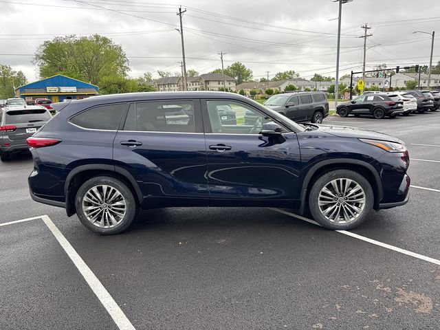 Used 2020 Toyota Highlander Platinum AWD/4WD image 31