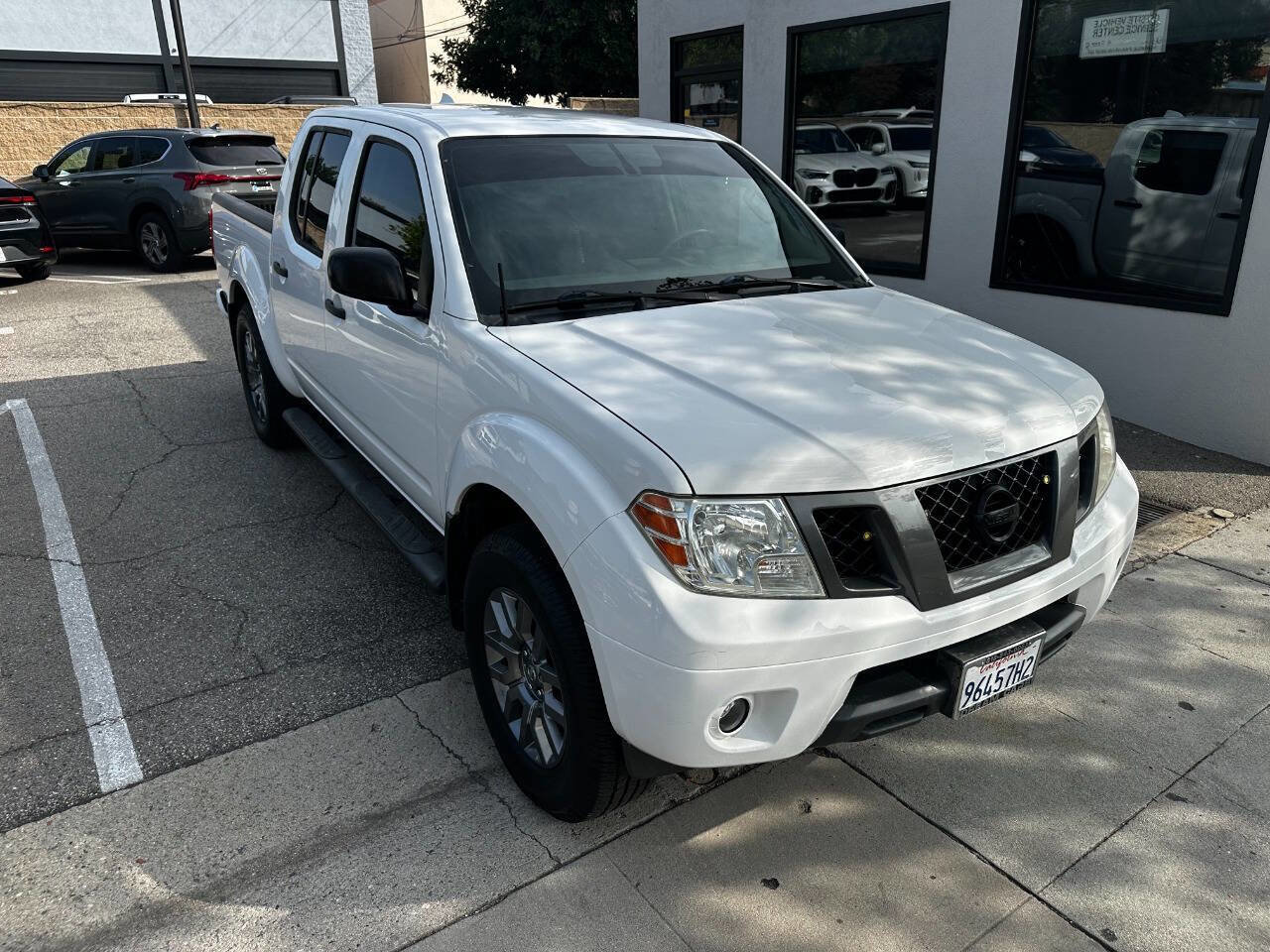 Used 2012 Nissan Frontier SV w/ Sport Appearance Pkg image 12