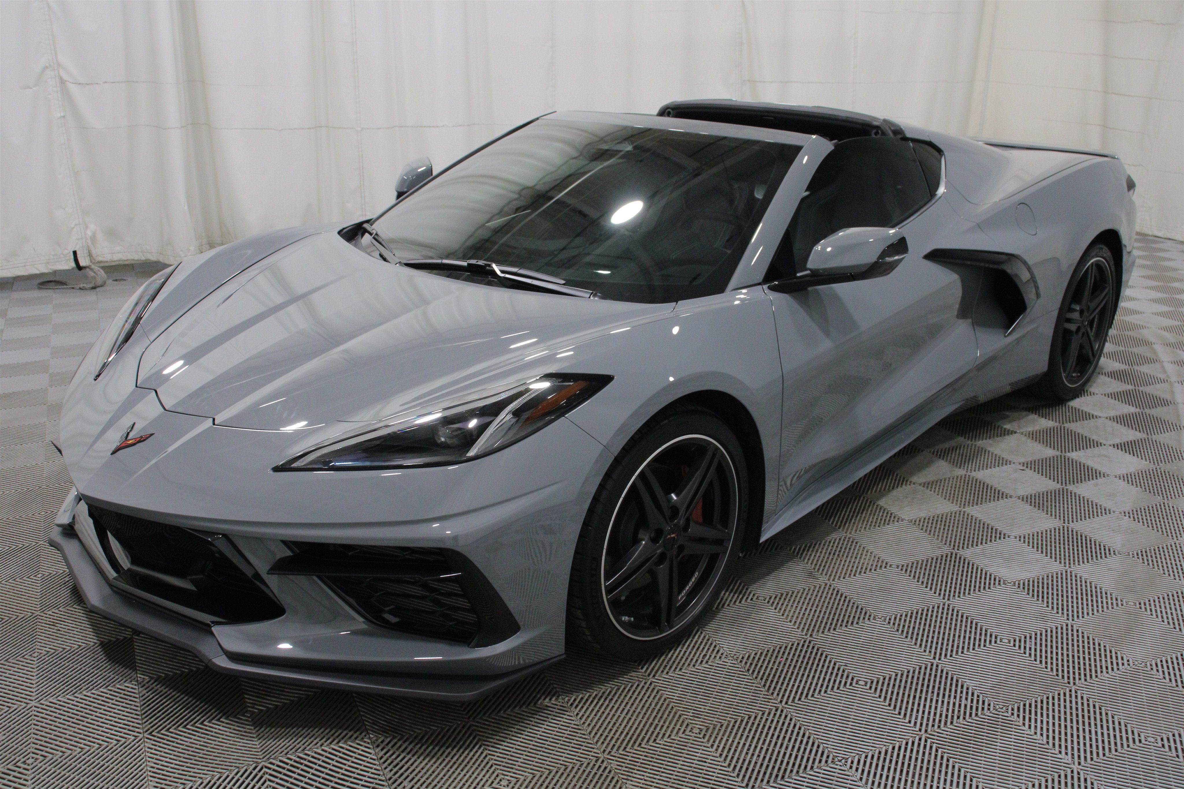 Used 2025 Chevrolet Corvette Stingray Preferred Cpe w/ 2LT RWD image 34