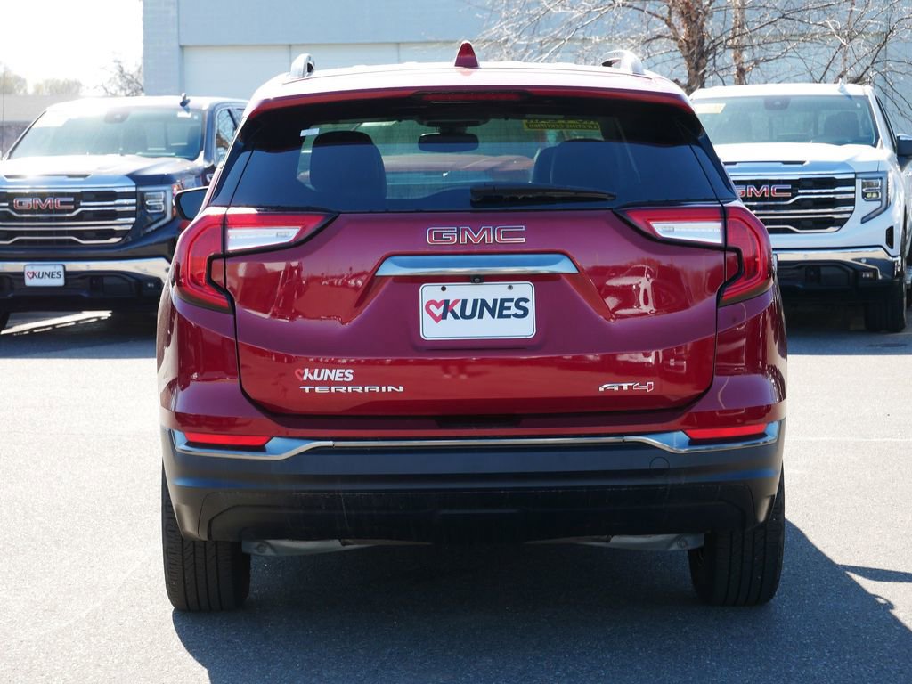 Used 2023 GMC Terrain AT4 AWD/4WD image 9
