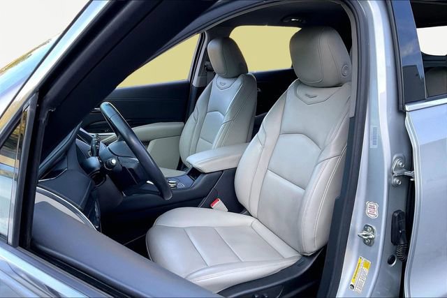 Used 2022 Cadillac XT4 Premium Luxury w/ Safety Alert Package image 15