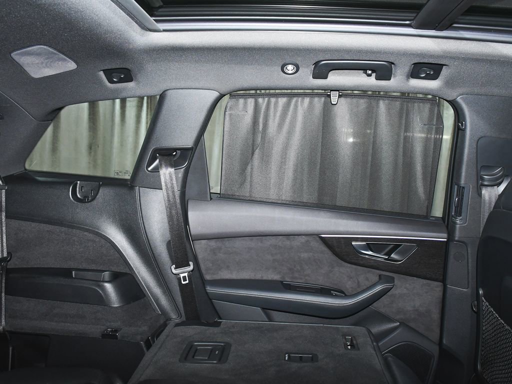 Used 2021 Audi SQ7 Premium Plus w/ Executive Package image 66