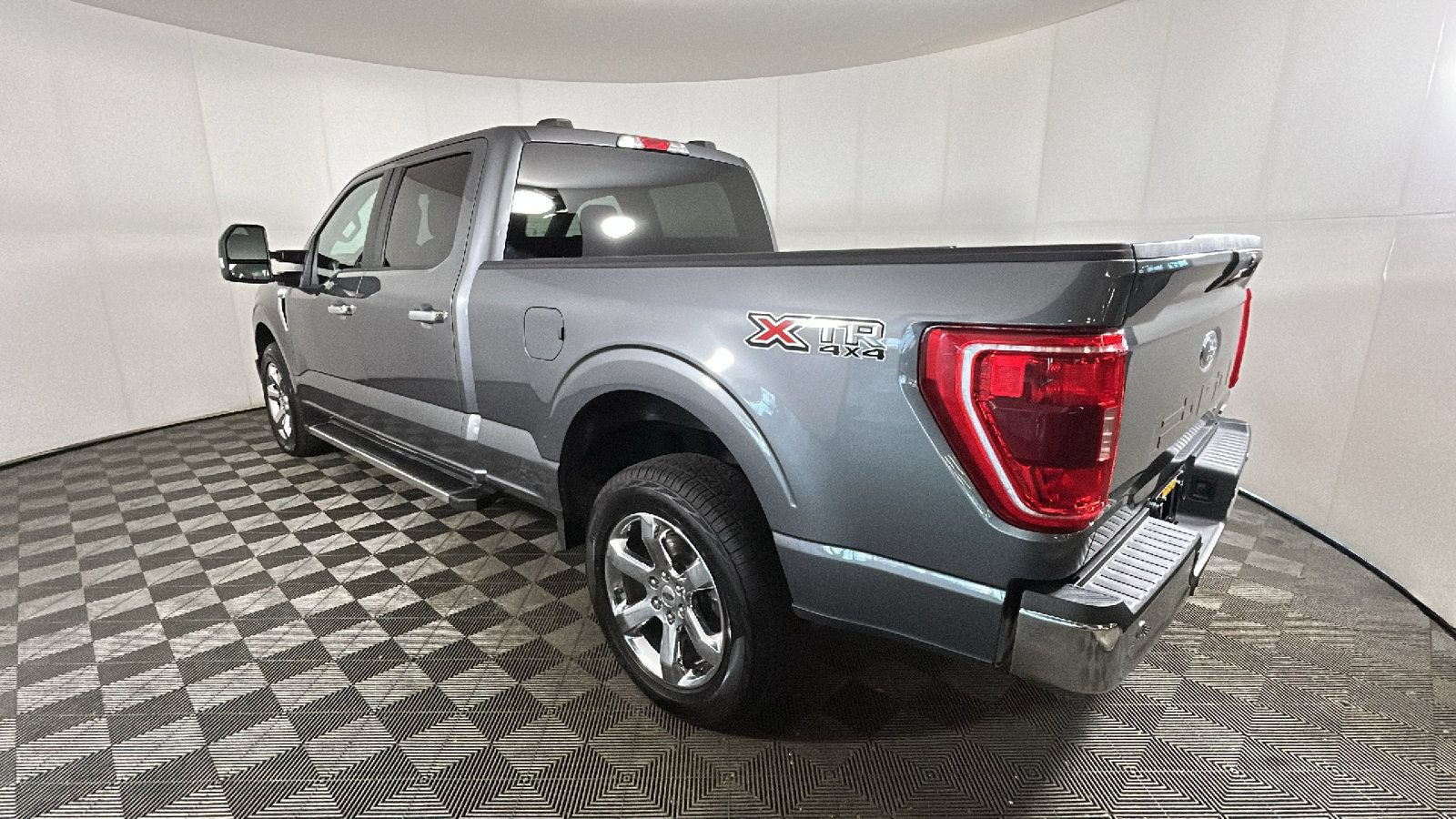 Used 2023 Ford F150 XLT w/ Max Trailer Tow Package AWD/4WD image 5
