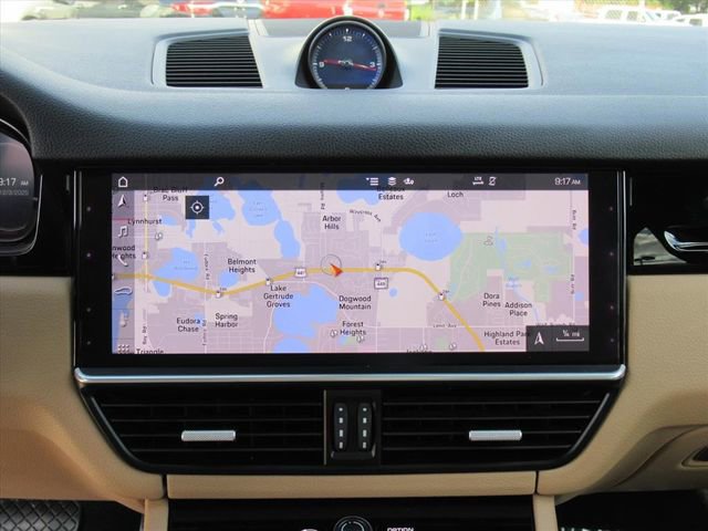 Used 2020 Porsche Cayenne image 21