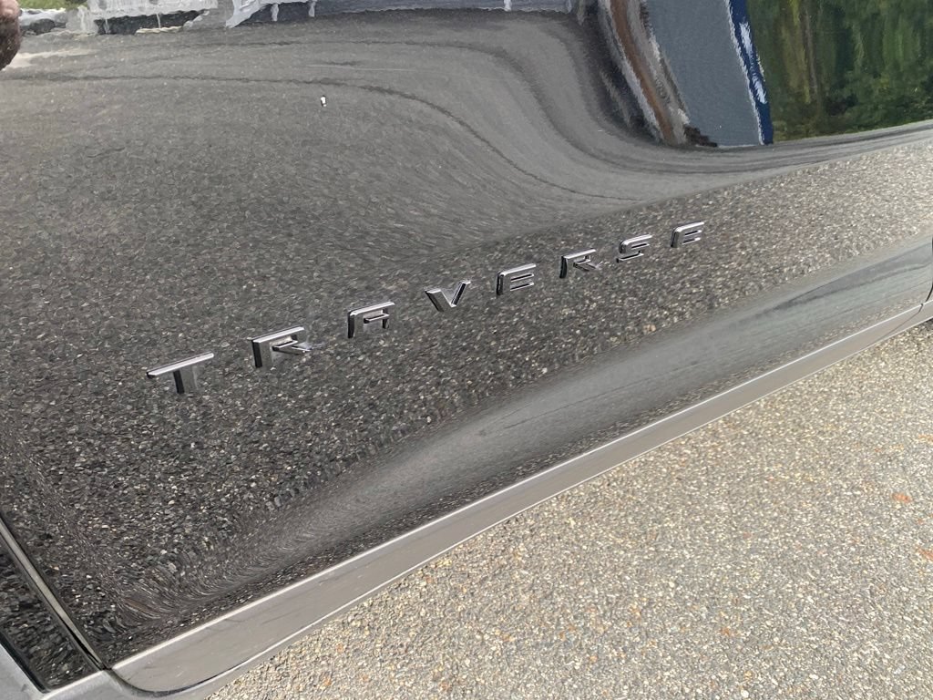 Used 2025 Chevrolet Traverse Z71 AWD/4WD image 17