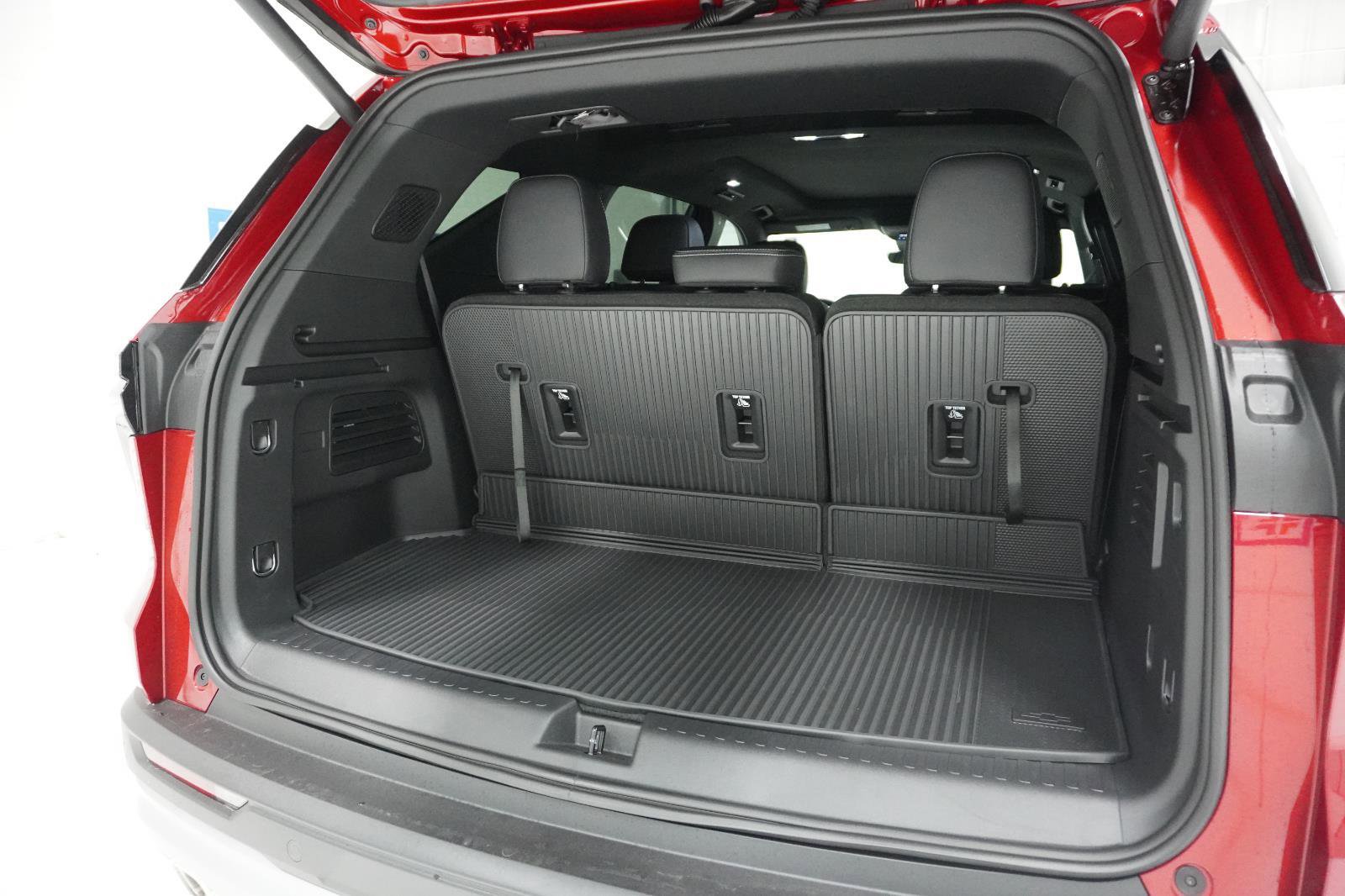 New 2026 Chevrolet Traverse LT w/ Sun and Wheel Package image 7