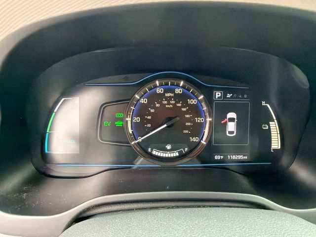 Used 2019 Hyundai Ioniq Blue FWD image 14