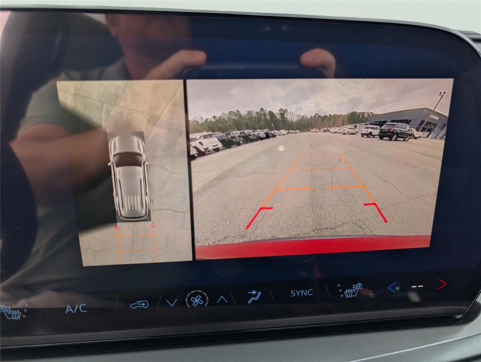 New 2026 Chevrolet Traverse LT w/ Sun and Wheel Package image 37