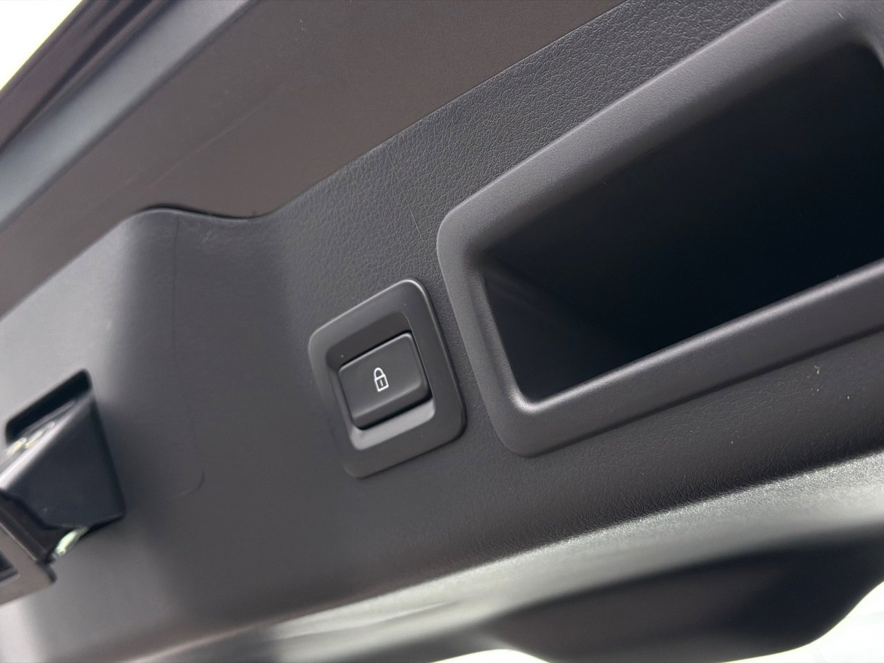 New 2026 MAZDA MAZDA3 2.5 S Hatchback w/ Premium Pkg image 8