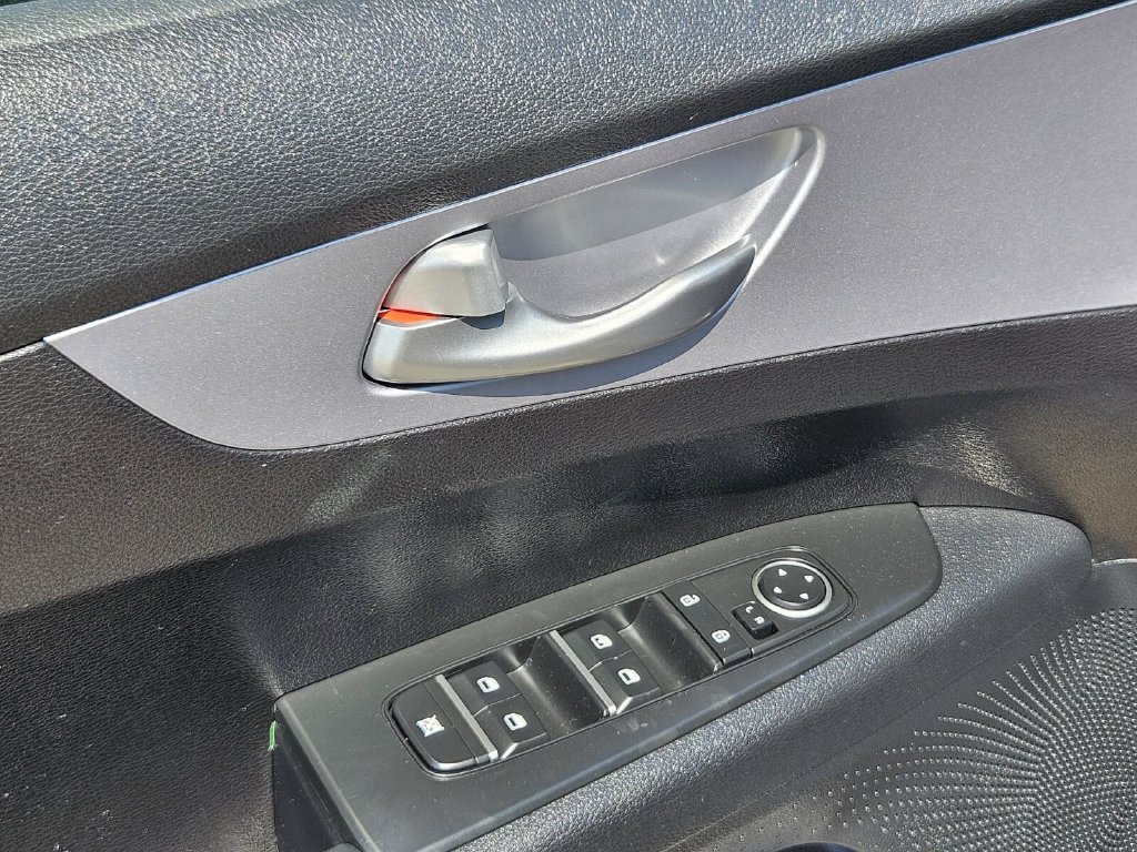 Used 2024 Kia Forte LXS FWD image 18