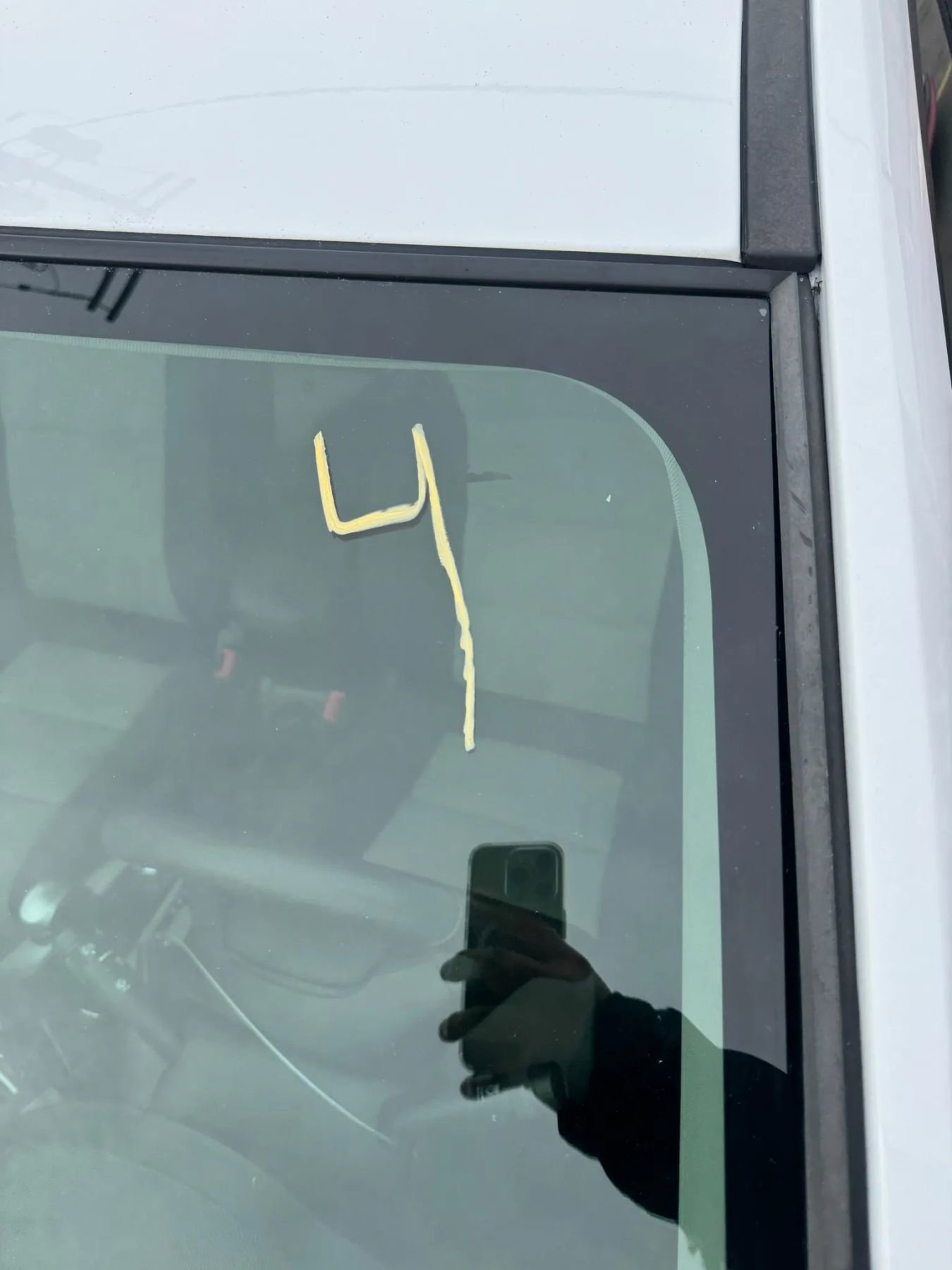 Used 2013 Chevrolet Cruze LS image 24