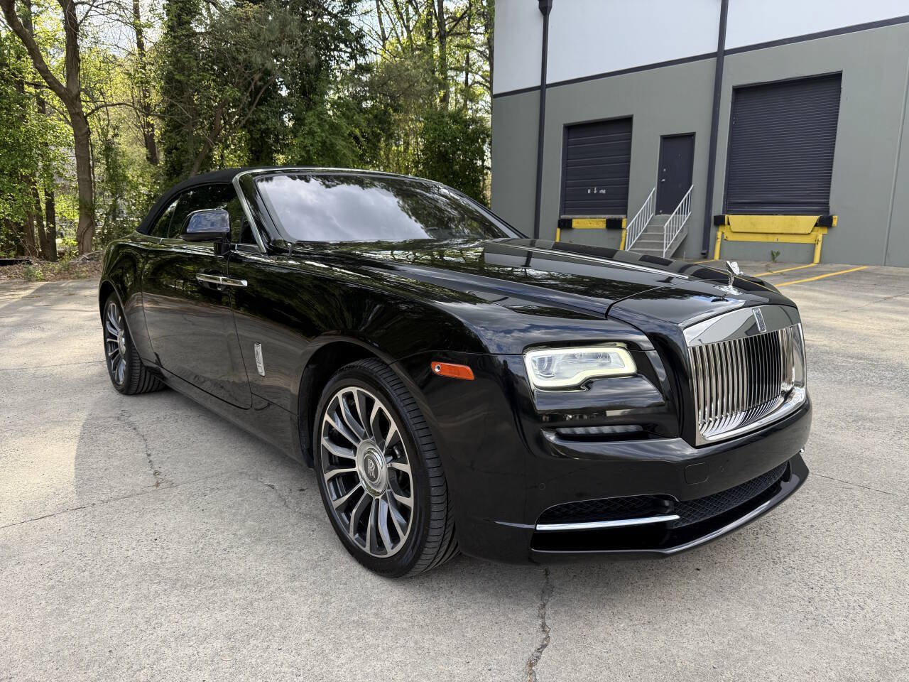 Used 2018 Rolls-Royce Dawn RWD image 14