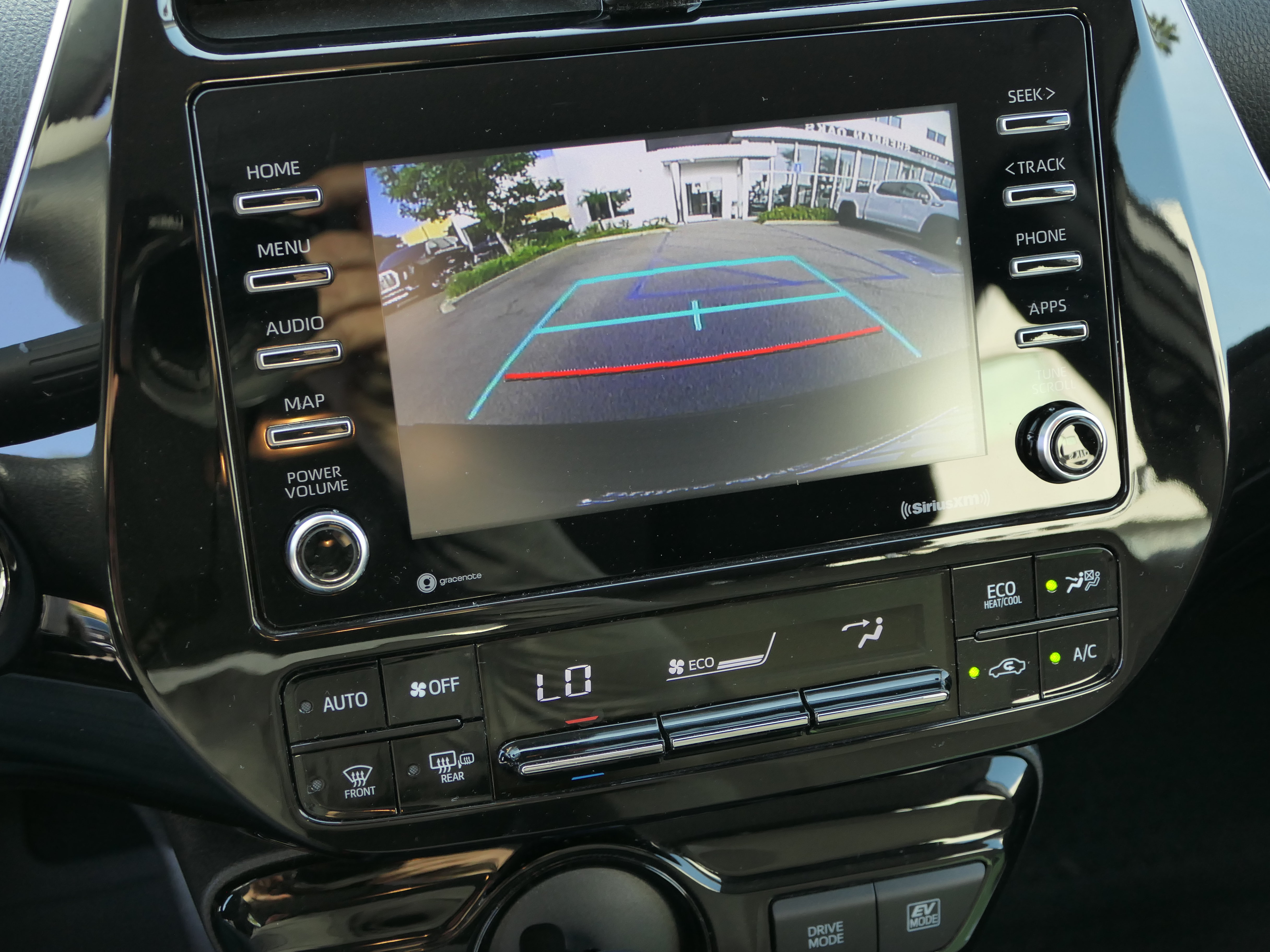 Used 2022 Toyota Prius L Eco FWD image 18