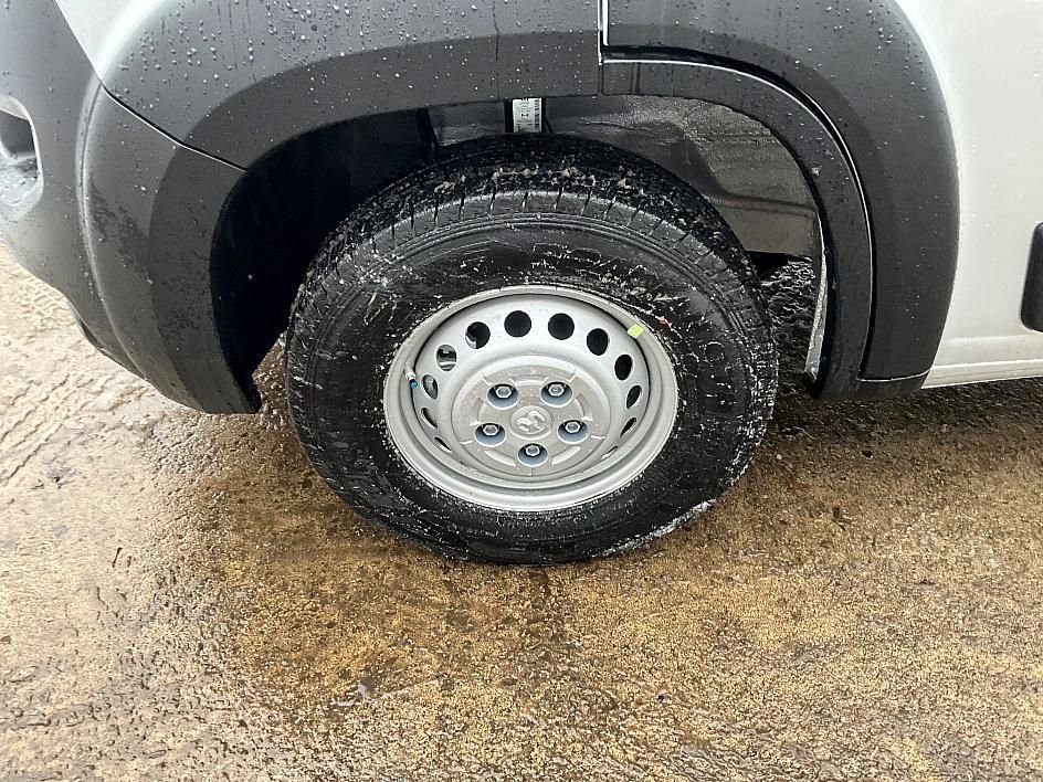 New 2026 RAM ProMaster 2500 w/ Convenience Group image 11