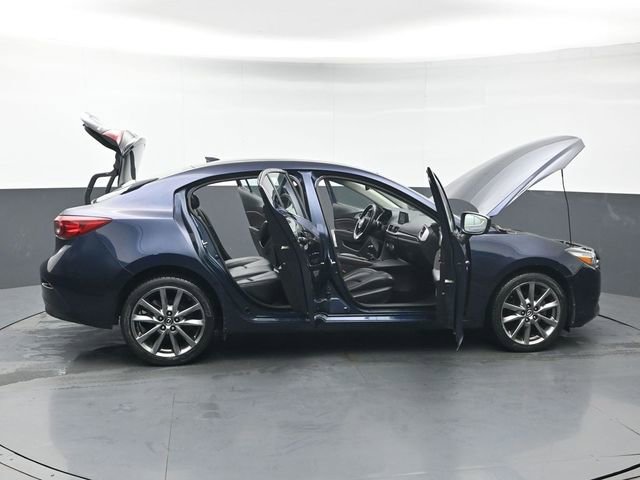 Used 2018 MAZDA MAZDA3 Touring image 51