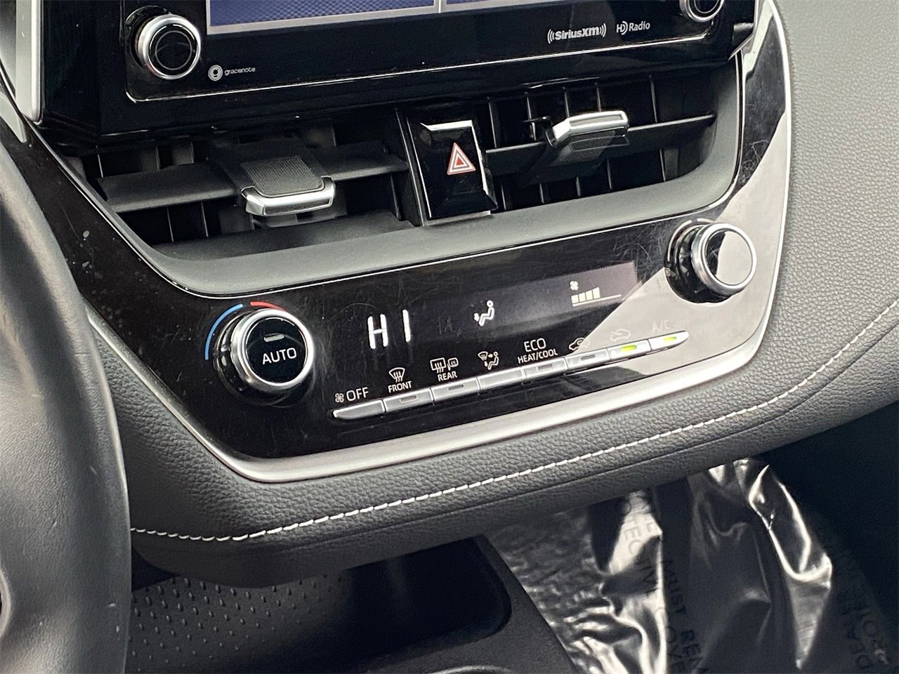 Used 2019 Toyota Corolla SE image 29