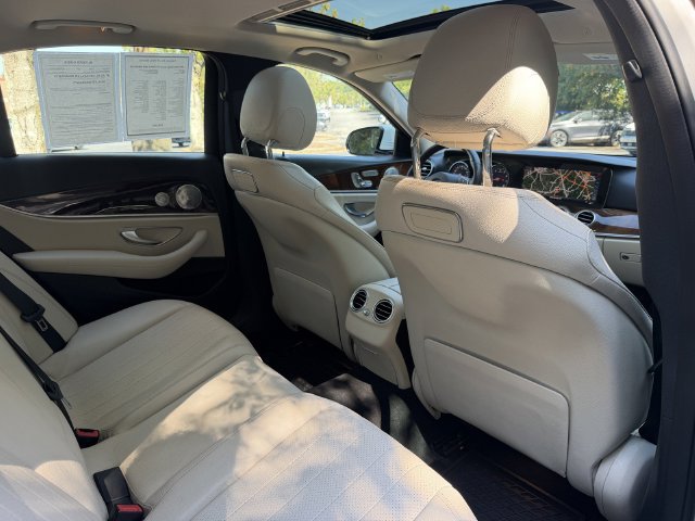 Used 2018 Mercedes-Benz E 300 4MATIC image 34
