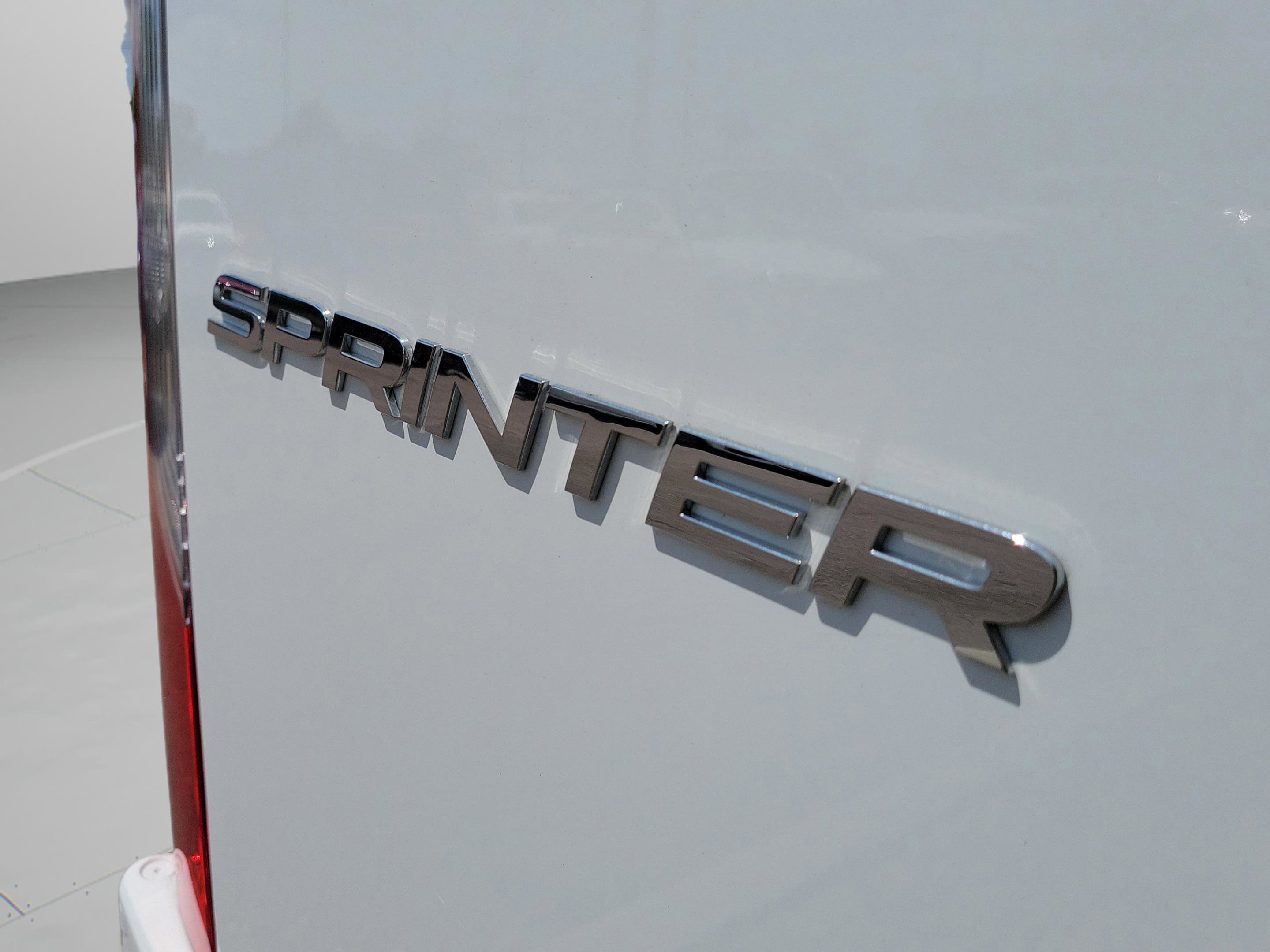 Used 2025 Mercedes-Benz Sprinter 2500 image 25