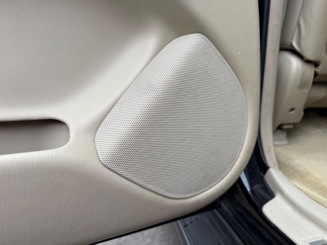 Used 2003 Lexus LX 470 4WD image 42