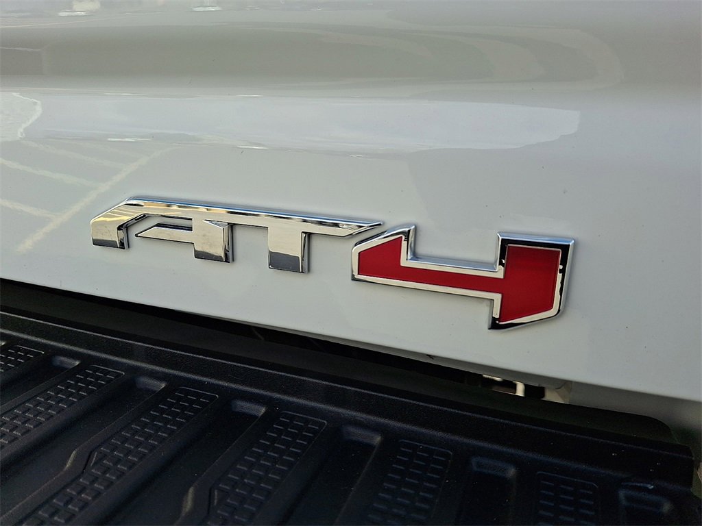 Used 2025 GMC Sierra 2500 AT4 w/ AT4 Preferred Package image 32