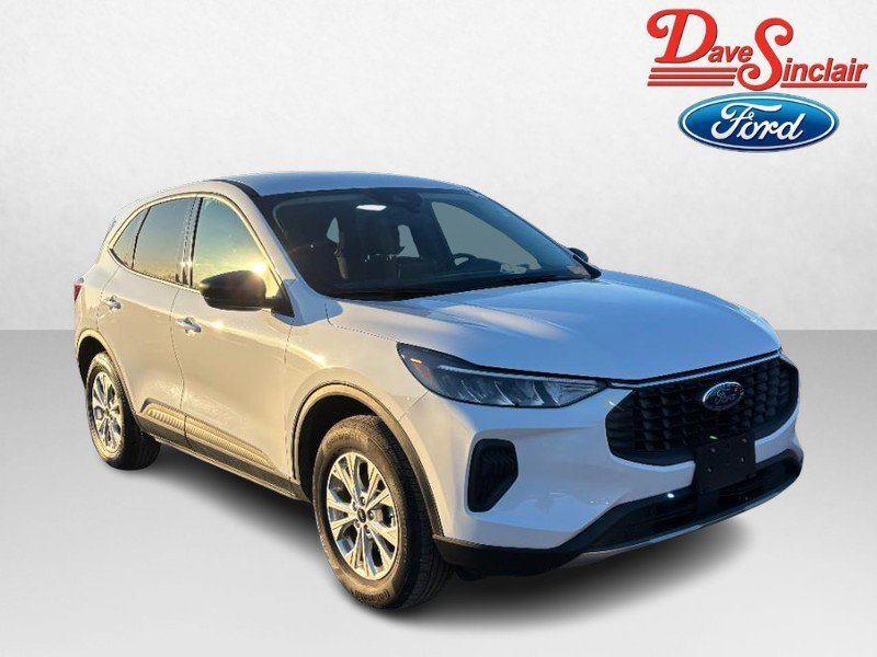Used 2025 Ford Escape Active AWD/4WD image 4