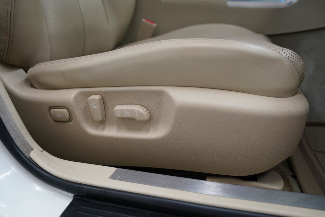 Used 2010 INFINITI M35 w/ Technology Pkg RWD image 32