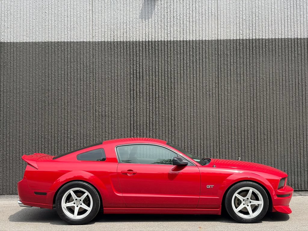 Used 2006 Ford Mustang GT RWD image 8