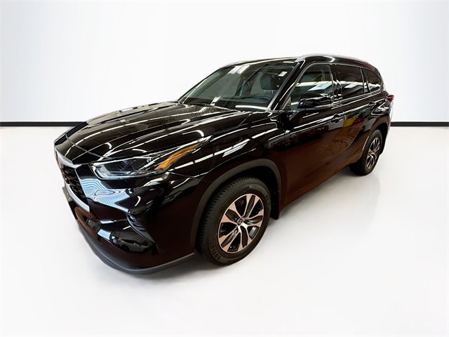 Used 2022 Toyota Highlander XLE