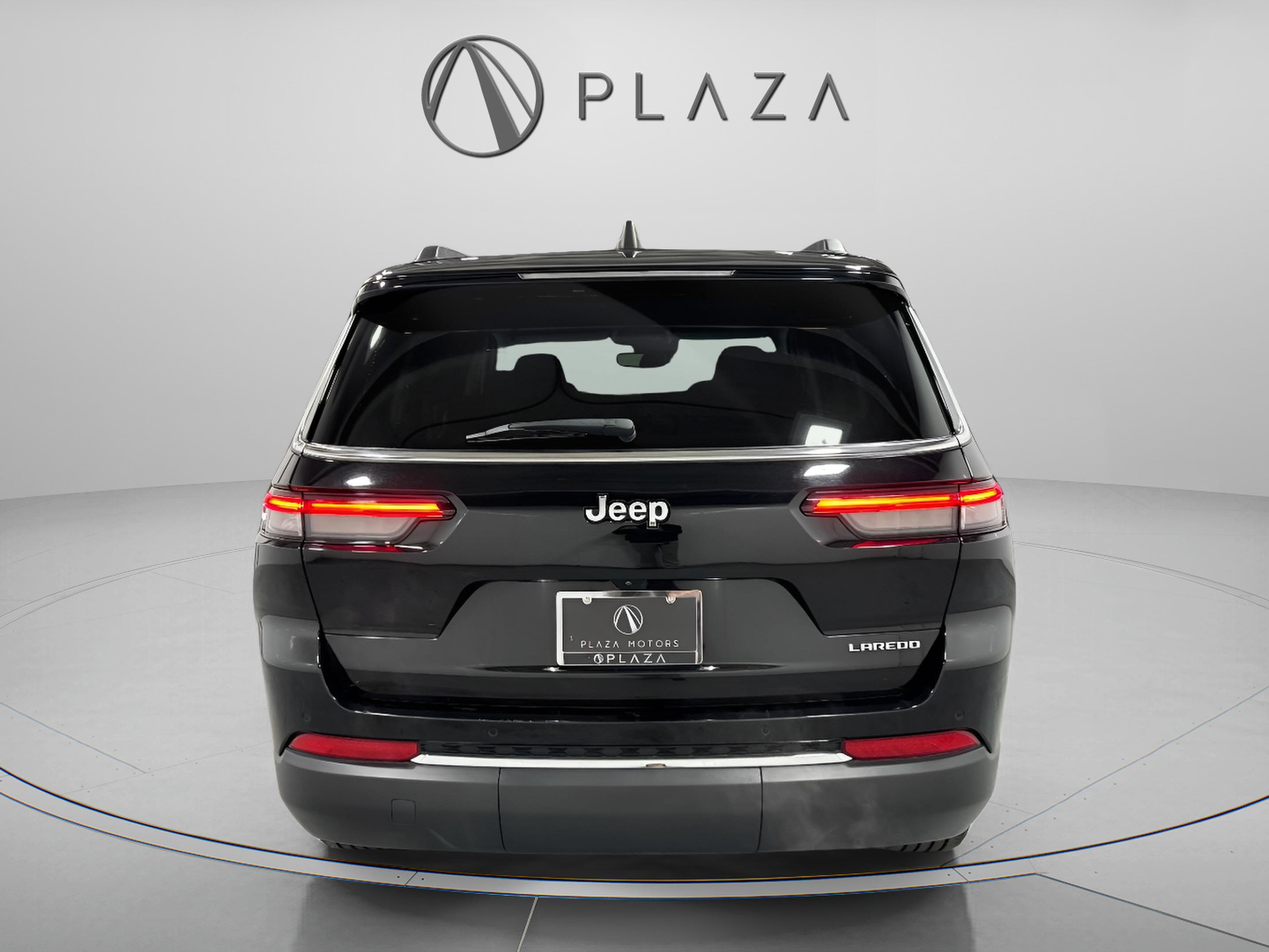 Used 2023 Jeep Grand Cherokee L Laredo image 4