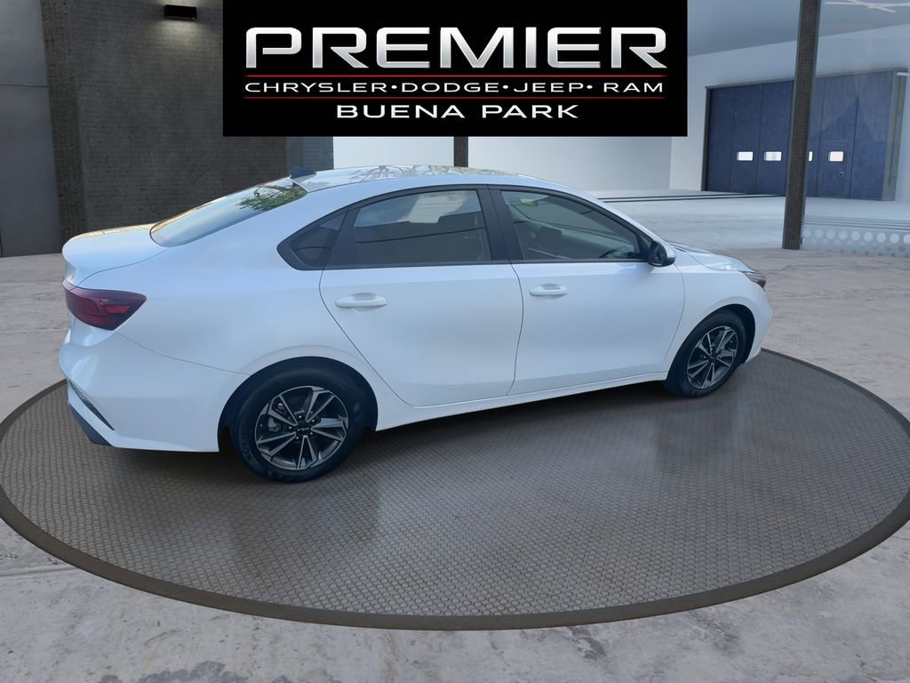 Used 2024 Kia Forte LXS w/ LXS Technology Package image 8