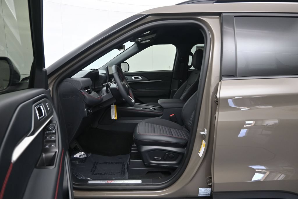 New 2027 Ford Explorer ST-Line w/ ST-Line Street Pack RWD image 21