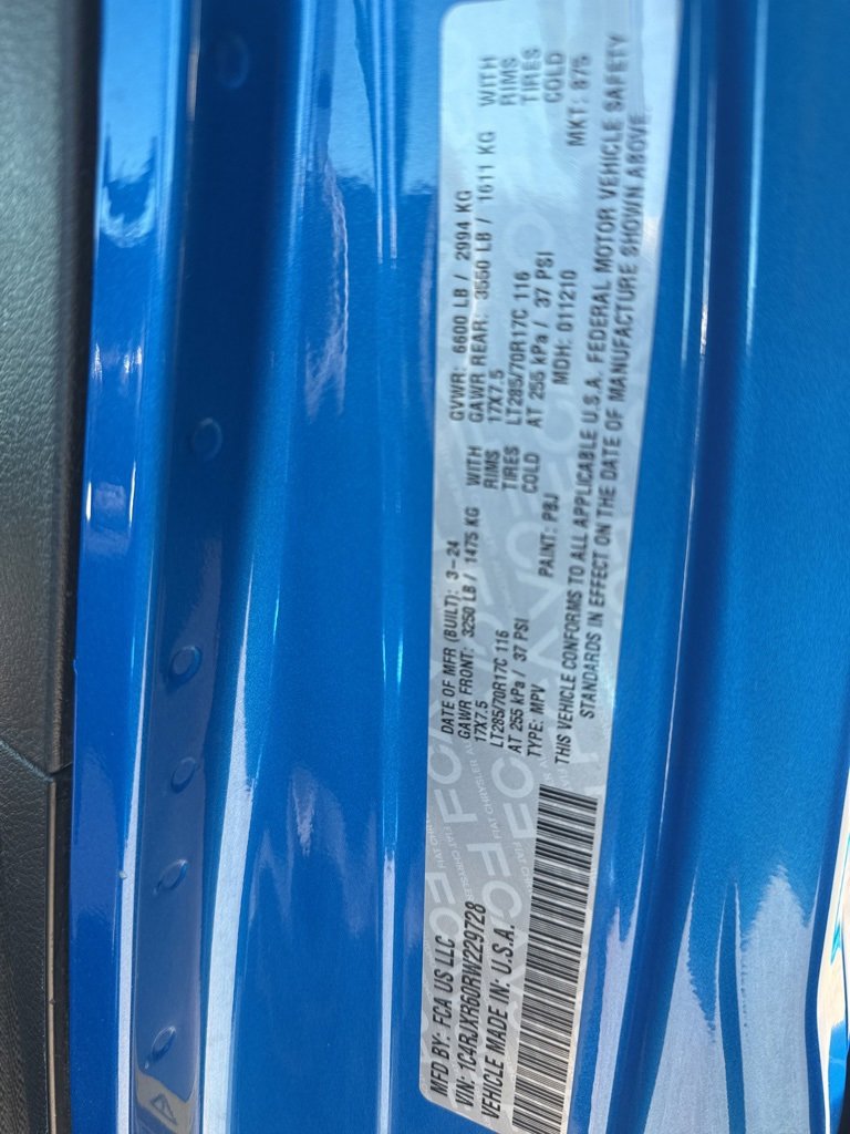 Used 2024 Jeep Wrangler Unlimited Rubicon 4xe image 17