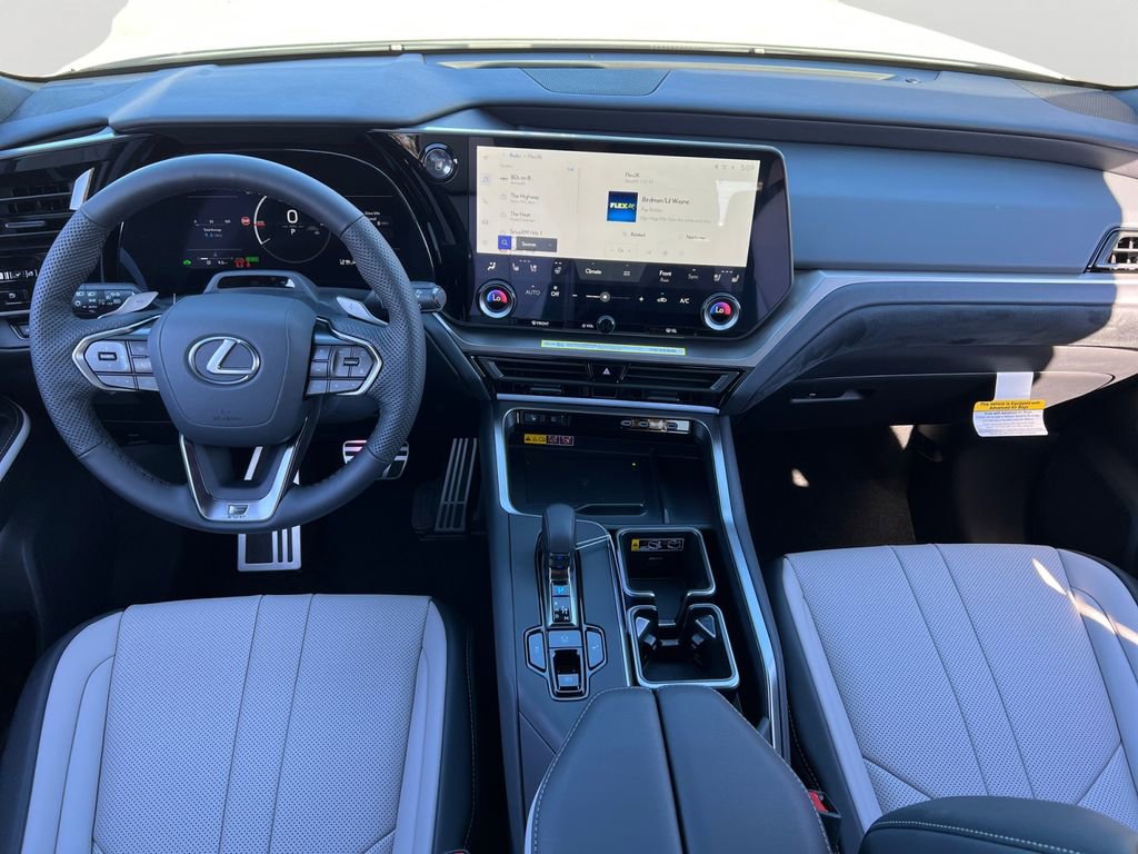 New 2026 Lexus TX 500h AWD image 10