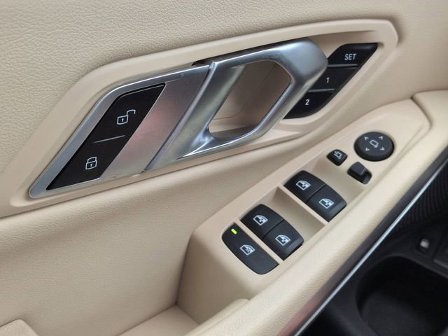 Used 2022 BMW 330e xDrive w/ Premium Package image 31