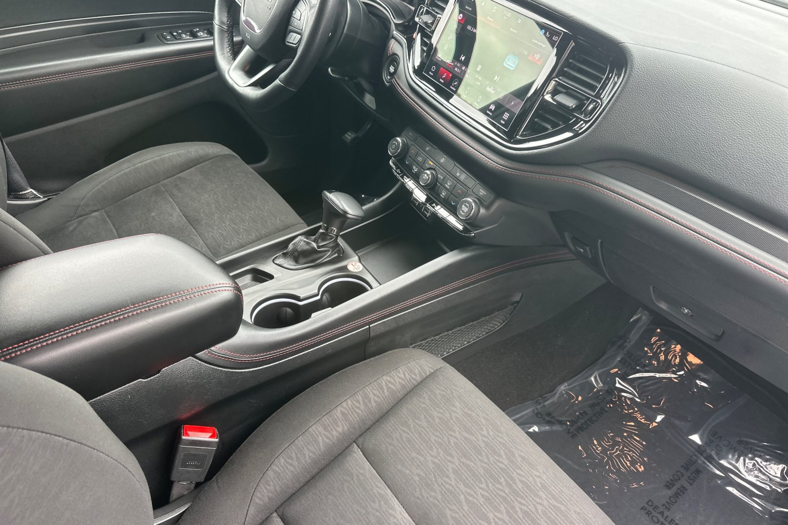 Used 2025 Dodge Durango GT RWD image 18