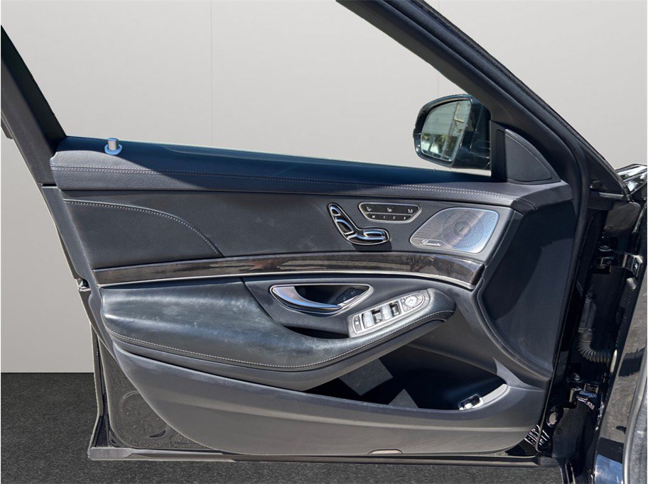 Used 2019 Mercedes-Benz S 560 4MATIC Sedan image 24