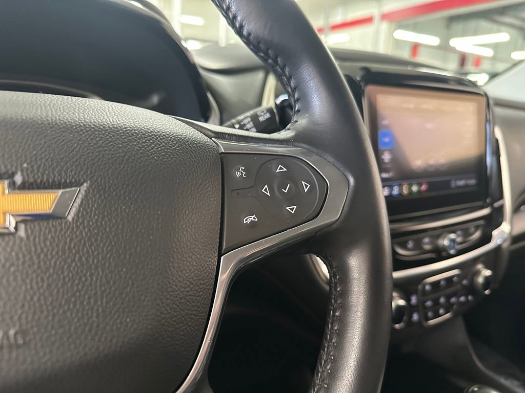 Used 2020 Chevrolet Traverse LT FWD image 18