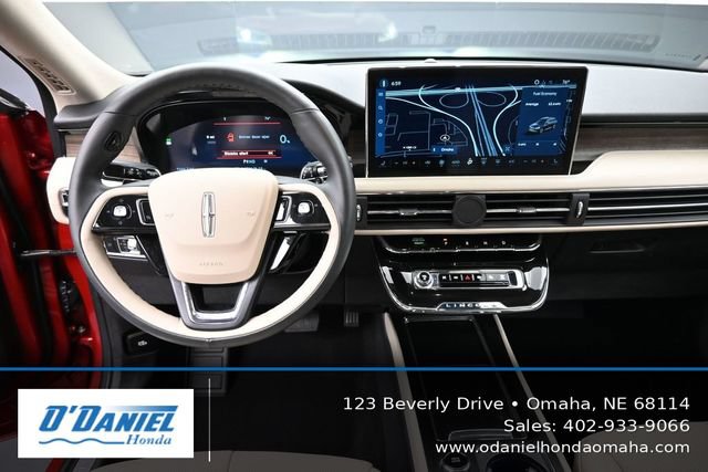 Used 2025 Lincoln Corsair Grand Touring AWD/4WD image 26